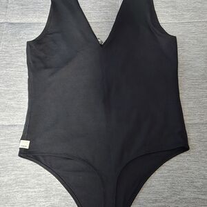 Vuori Classic Black Women's Bodysuit